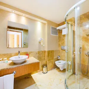 Double or Twin Room Garden View